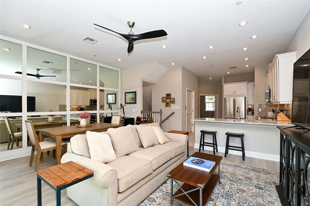 Activo con contrato: $499,000 (3 camas, 3 baños, 1825 Pies cuadrados)