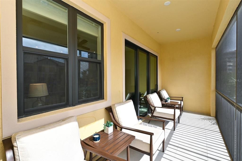 Activo con contrato: $499,000 (3 camas, 3 baños, 1825 Pies cuadrados)