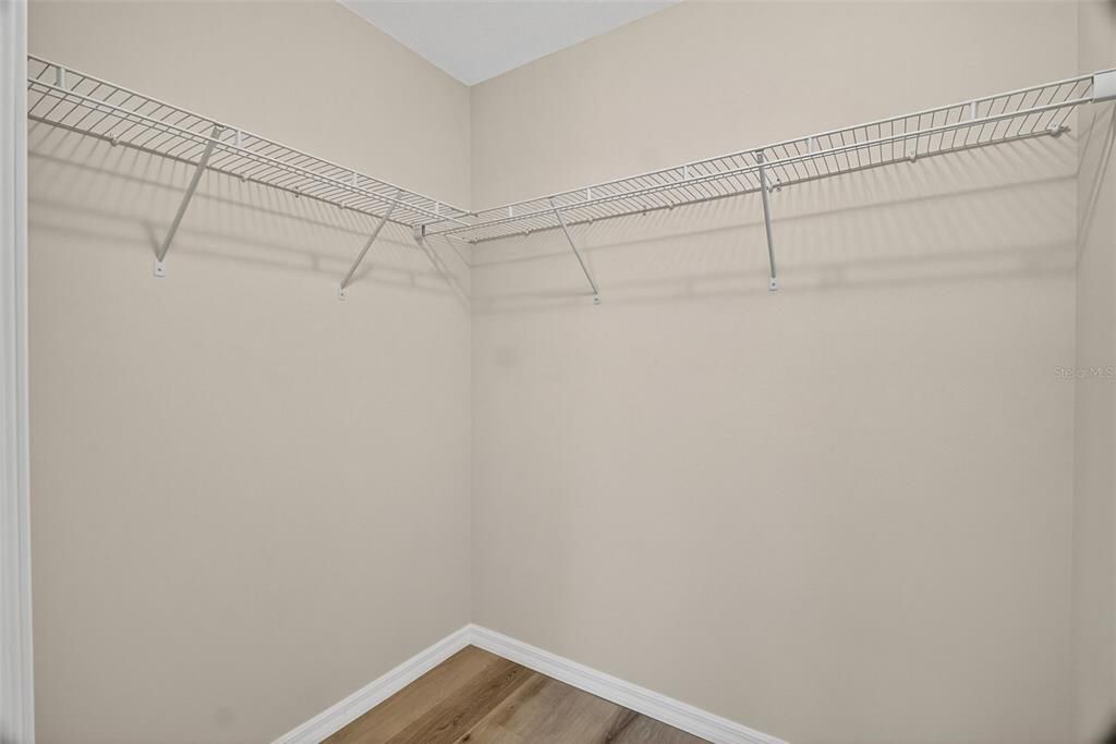 Active With Contract: $237,400 (3 beds, 2 baths, 1053 Square Feet)