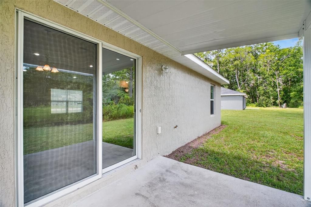 Active With Contract: $237,400 (3 beds, 2 baths, 1053 Square Feet)