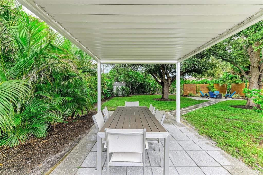 For Rent: $5,475 (2 beds, 2 baths, 1200 Square Feet)