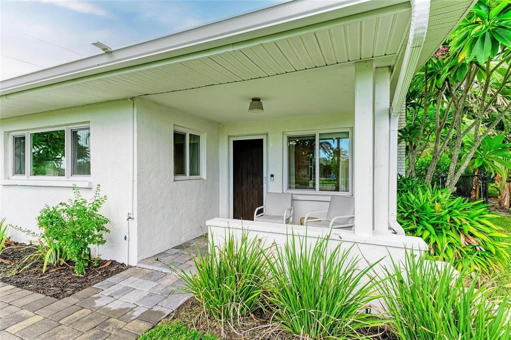 For Rent: $5,475 (2 beds, 2 baths, 1200 Square Feet)