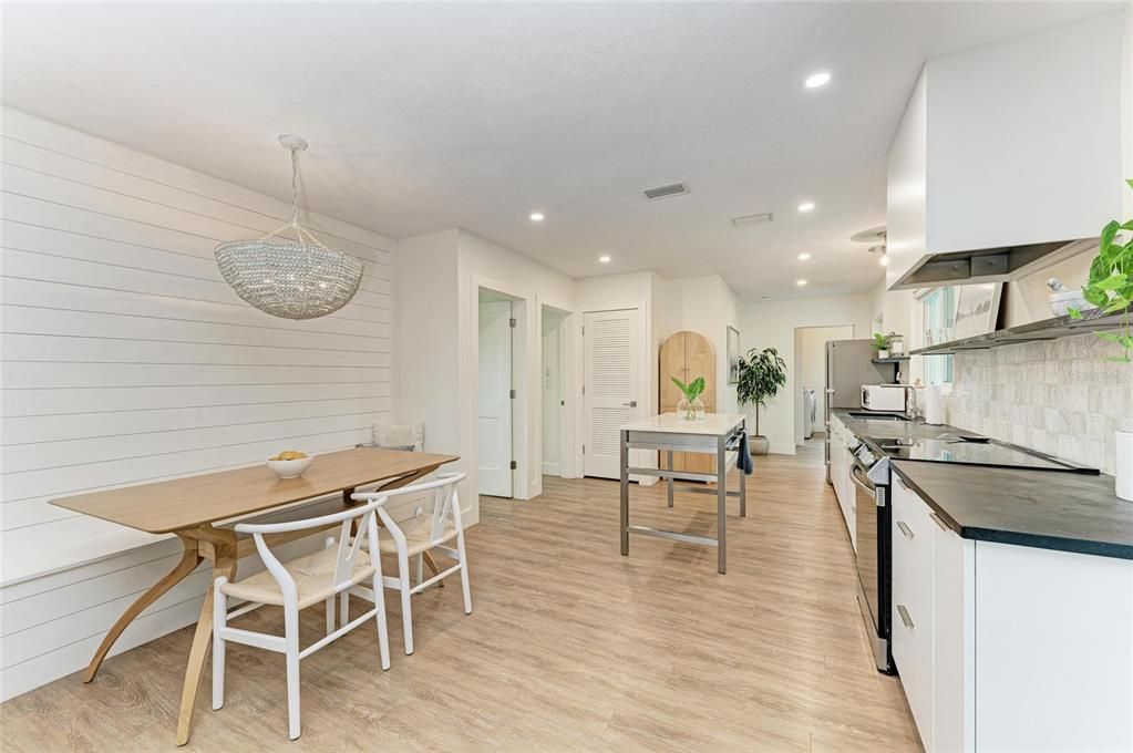 For Rent: $5,475 (2 beds, 2 baths, 1200 Square Feet)