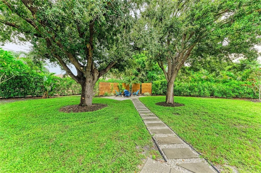 For Rent: $5,475 (2 beds, 2 baths, 1200 Square Feet)