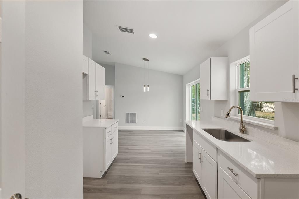 For Sale: $209,900 (3 beds, 2 baths, 1127 Square Feet)