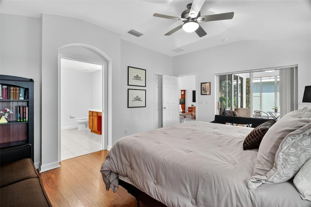 For Sale: $385,000 (3 beds, 2 baths, 1473 Square Feet)