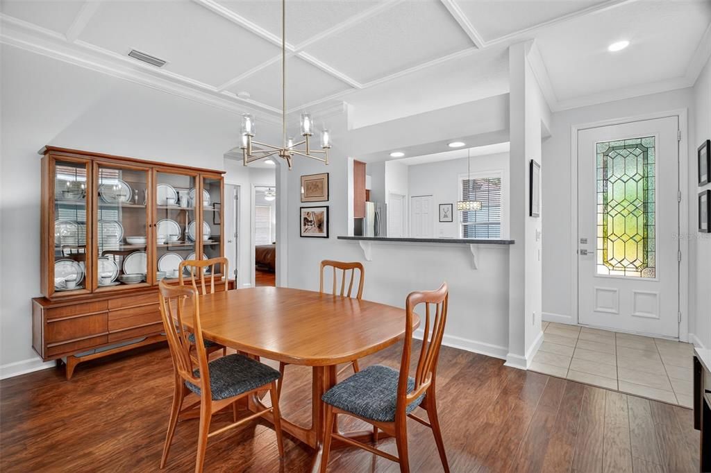 For Sale: $385,000 (3 beds, 2 baths, 1473 Square Feet)