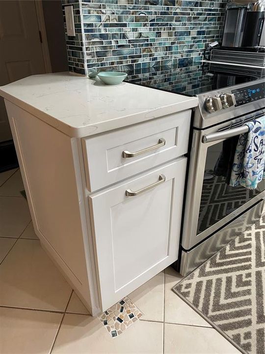 For Sale: $449,000 (2 beds, 2 baths, 885 Square Feet)