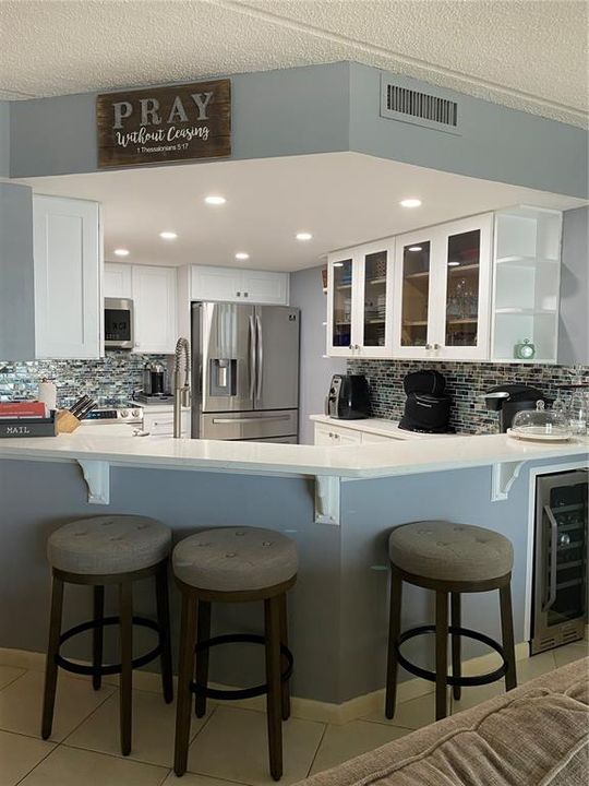 For Sale: $449,000 (2 beds, 2 baths, 885 Square Feet)