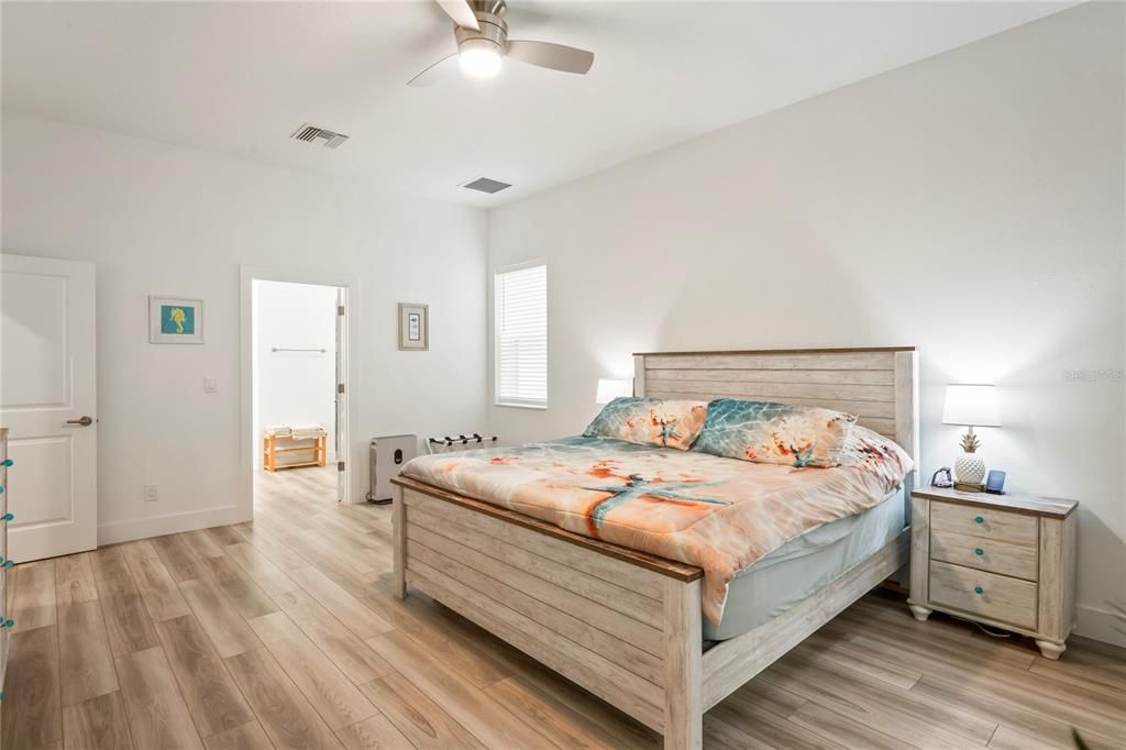 待售: $449,500 (4 贝兹, 2 浴室, 2125 平方英尺)