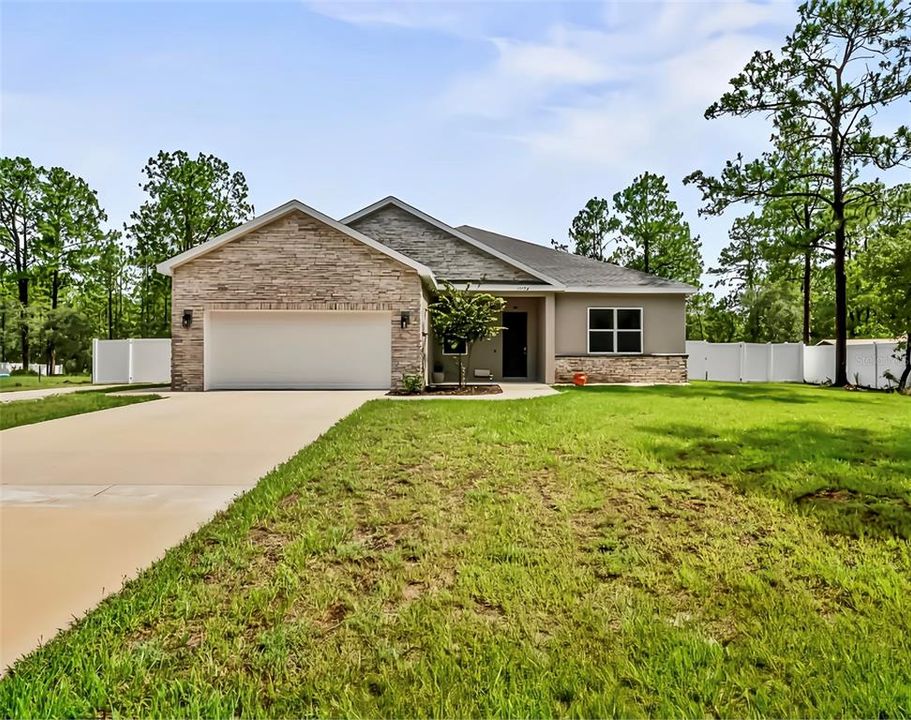 待售: $449,500 (4 贝兹, 2 浴室, 2125 平方英尺)