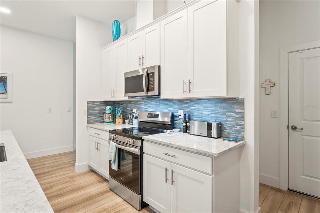 待售: $449,500 (4 贝兹, 2 浴室, 2125 平方英尺)