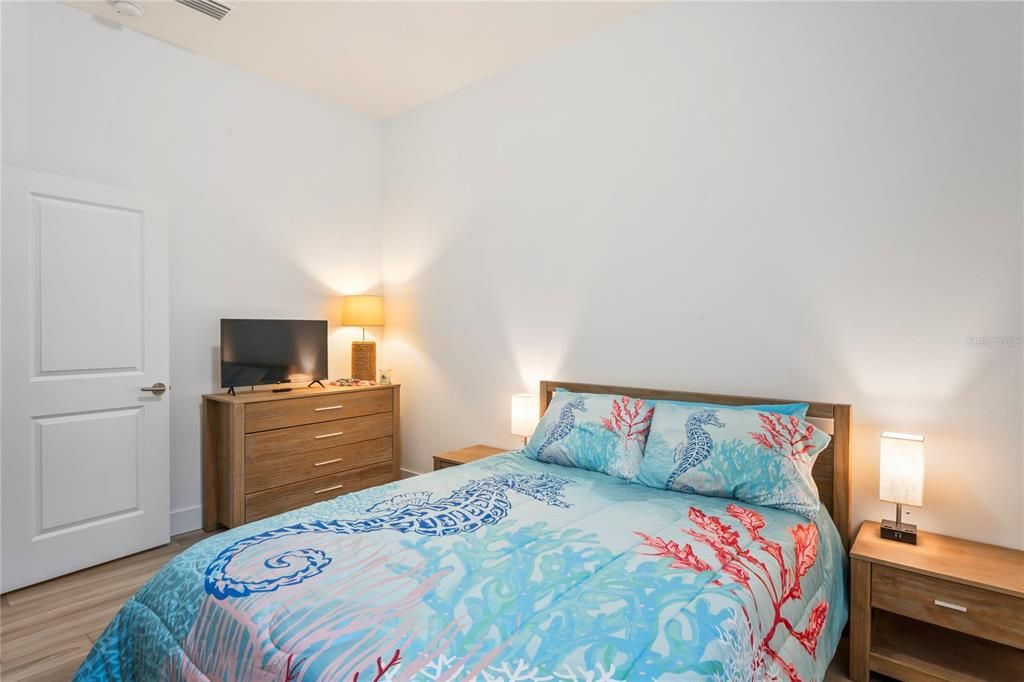 待售: $449,500 (4 贝兹, 2 浴室, 2125 平方英尺)