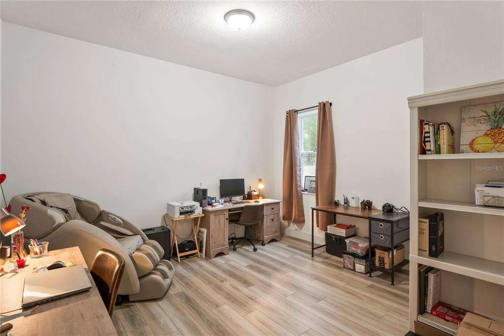 待售: $449,500 (4 贝兹, 2 浴室, 2125 平方英尺)