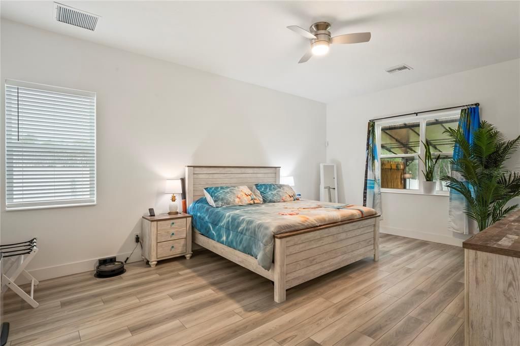 待售: $449,500 (4 贝兹, 2 浴室, 2125 平方英尺)