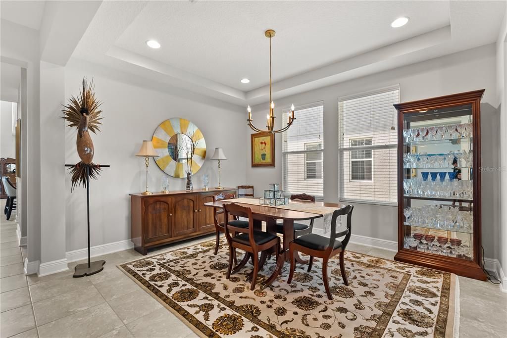 For Sale: $900,000 (5 beds, 3 baths, 3904 Square Feet)