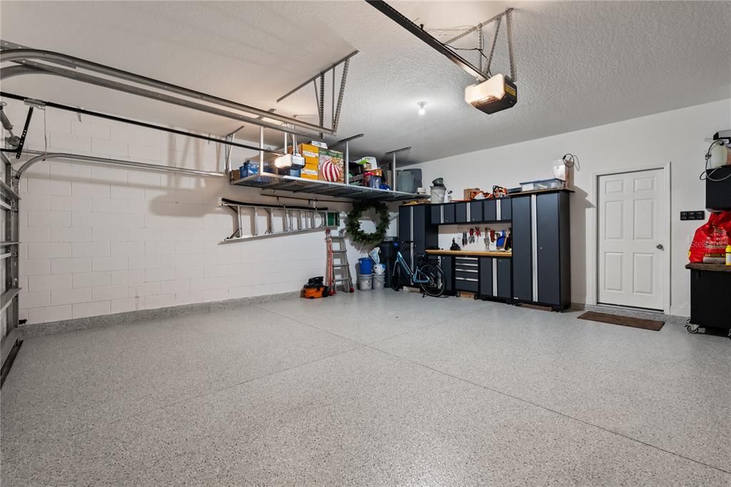 For Sale: $900,000 (5 beds, 3 baths, 3904 Square Feet)