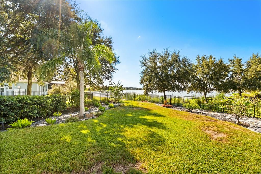 For Sale: $900,000 (5 beds, 3 baths, 3904 Square Feet)