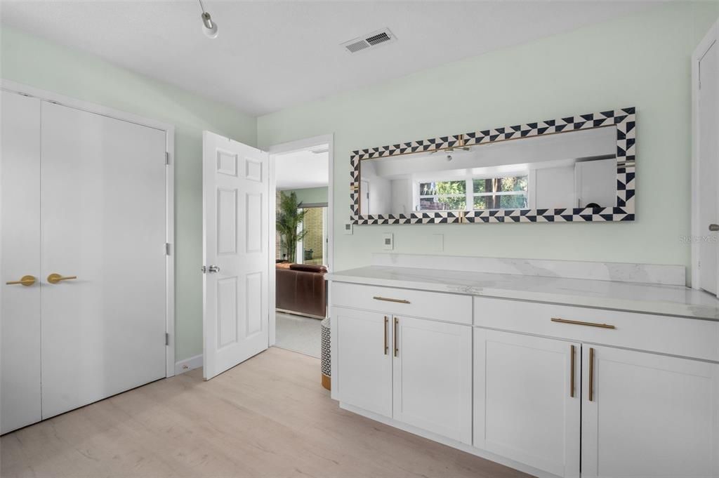 待售: $799,900 (5 贝兹, 3 浴室, 3846 平方英尺)