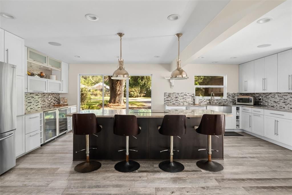 待售: $799,900 (5 贝兹, 3 浴室, 3846 平方英尺)