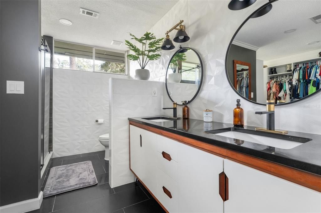 待售: $799,900 (5 贝兹, 3 浴室, 3846 平方英尺)