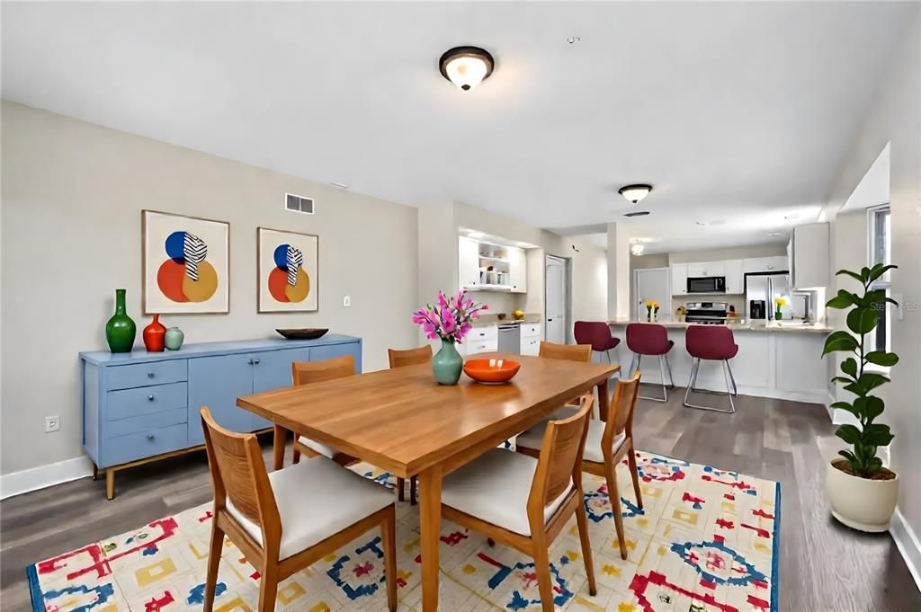 待售: $372,500 (4 贝兹, 3 浴室, 2433 平方英尺)