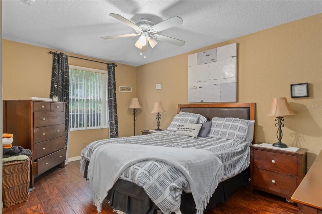 待售: $263,900 (3 贝兹, 2 浴室, 1340 平方英尺)