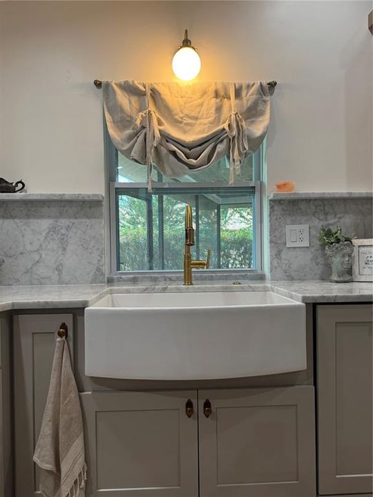 合同活跃: $464,900 (3 贝兹, 2 浴室, 2013 平方英尺)