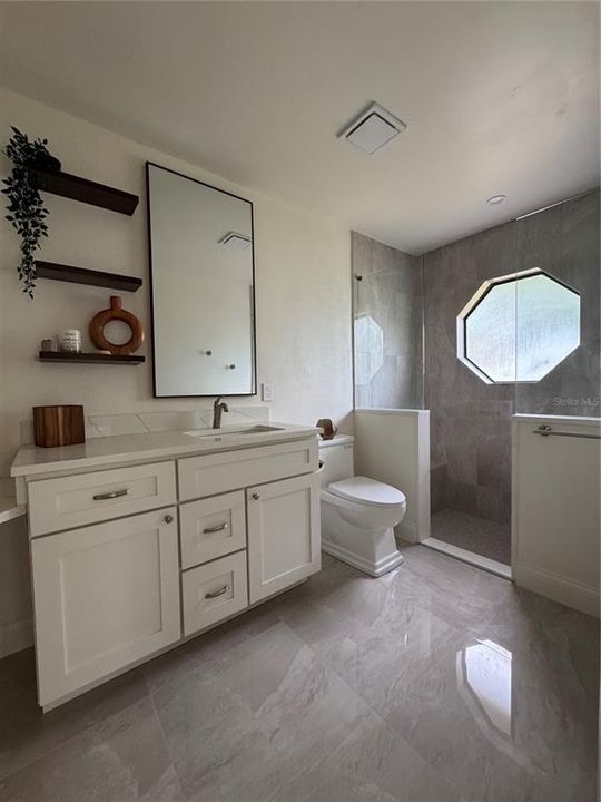 合同活跃: $464,900 (3 贝兹, 2 浴室, 2013 平方英尺)