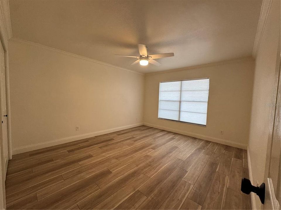 合同活跃: $464,900 (3 贝兹, 2 浴室, 2013 平方英尺)