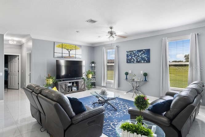 На продажу: $799,000 (3 спален, 2 ванн, 2718 Квадратных фут)