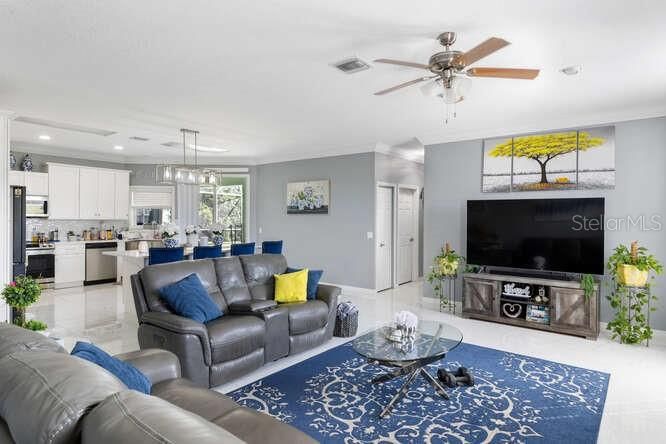 На продажу: $799,000 (3 спален, 2 ванн, 2718 Квадратных фут)