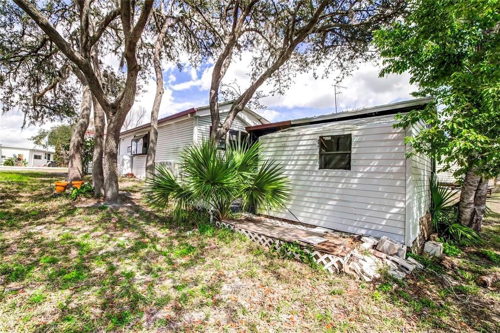 出租: $1,100 (1 贝兹, 1 浴室, 768 平方英尺)