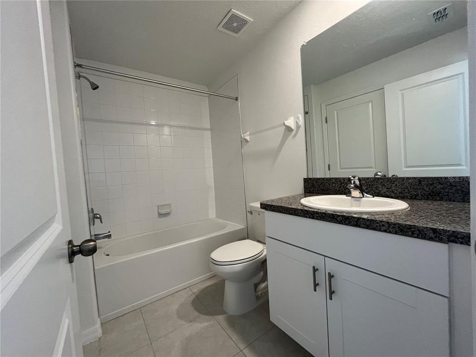 出租: $2,195 (3 贝兹, 2 浴室, 1787 平方英尺)