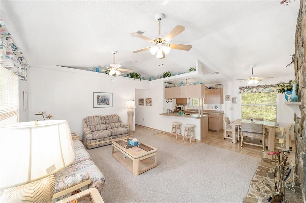 For Sale: $225,000 (2 beds, 2 baths, 1200 Square Feet)