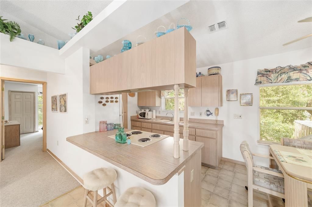 For Sale: $225,000 (2 beds, 2 baths, 1200 Square Feet)