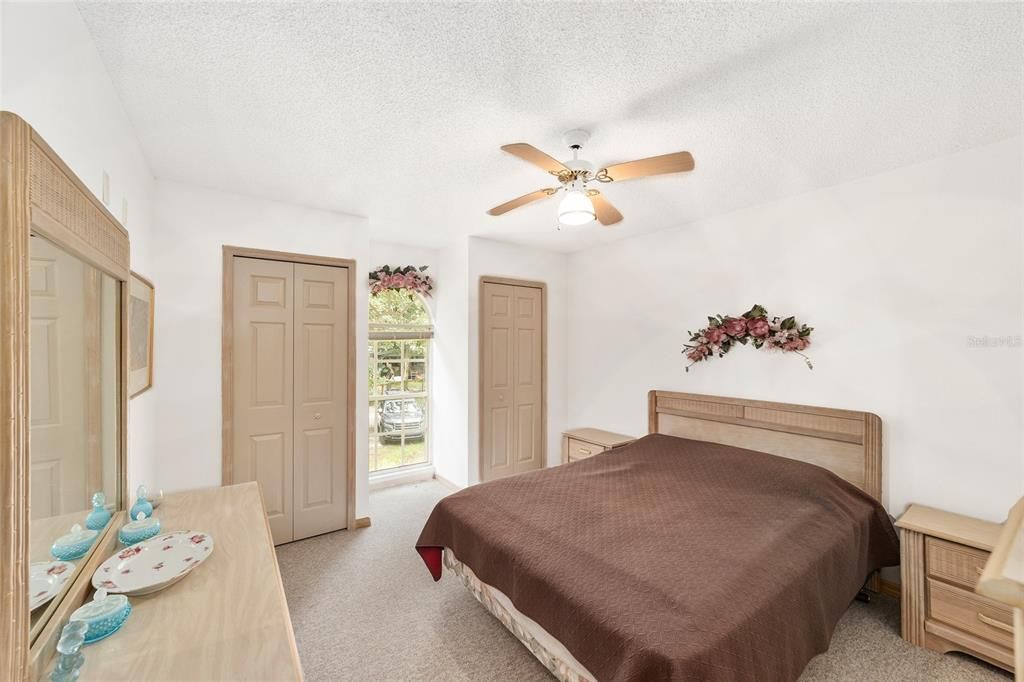 For Sale: $225,000 (2 beds, 2 baths, 1200 Square Feet)