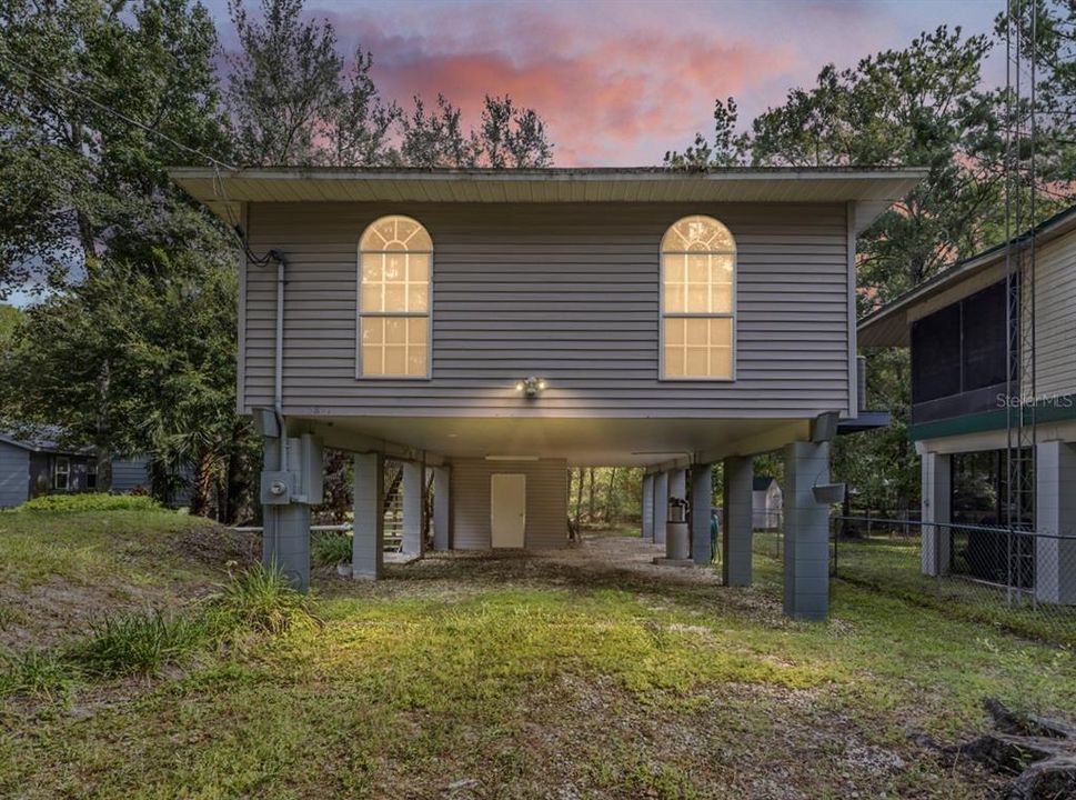 For Sale: $225,000 (2 beds, 2 baths, 1200 Square Feet)