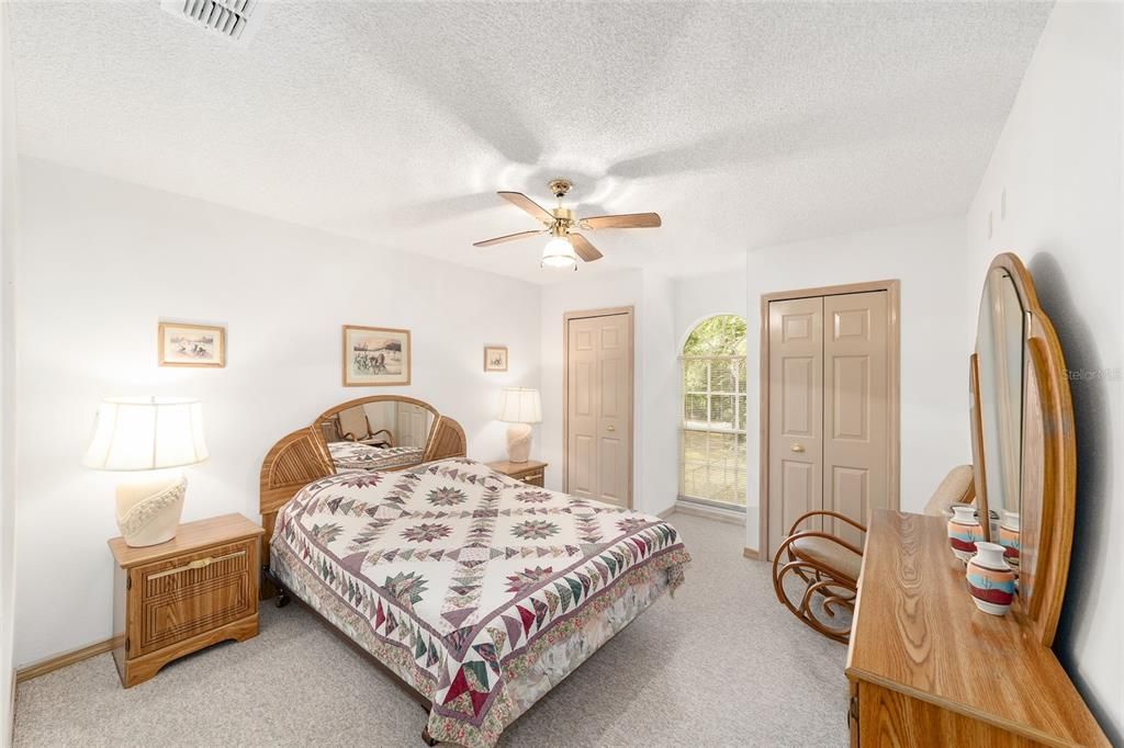 For Sale: $225,000 (2 beds, 2 baths, 1200 Square Feet)