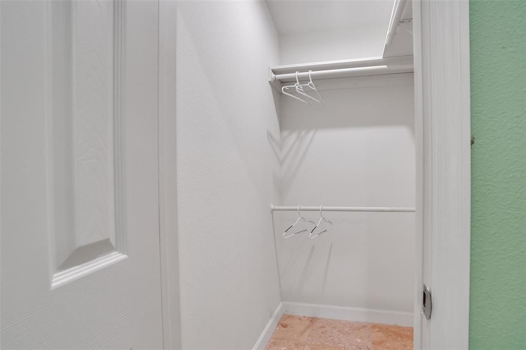 Под контрактом: $4,600 (3 спален, 3 ванн, 1590 Квадратных фут)