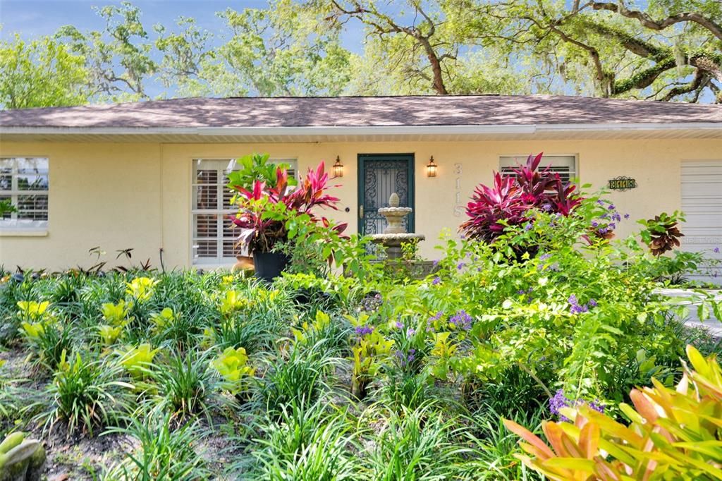 Под контрактом: $4,600 (3 спален, 3 ванн, 1590 Квадратных фут)