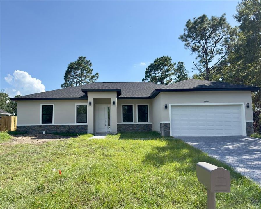 Recently Rented: $2,300 (4 beds, 3 baths, 1870 Square Feet)