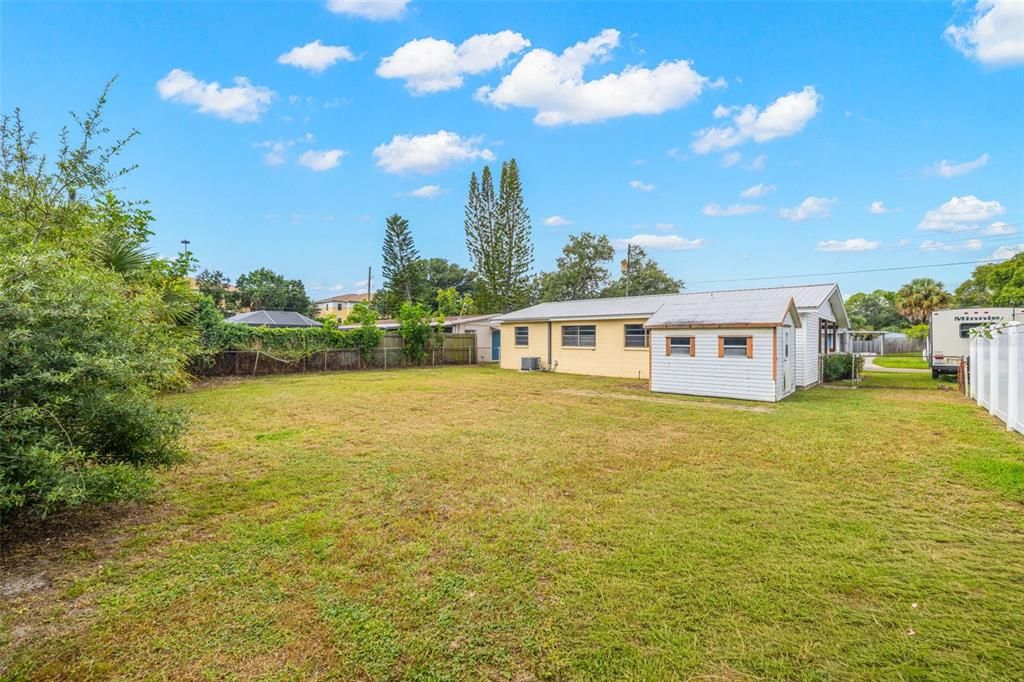 Active With Contract: $299,000 (3 beds, 1 baths, 891 Square Feet)