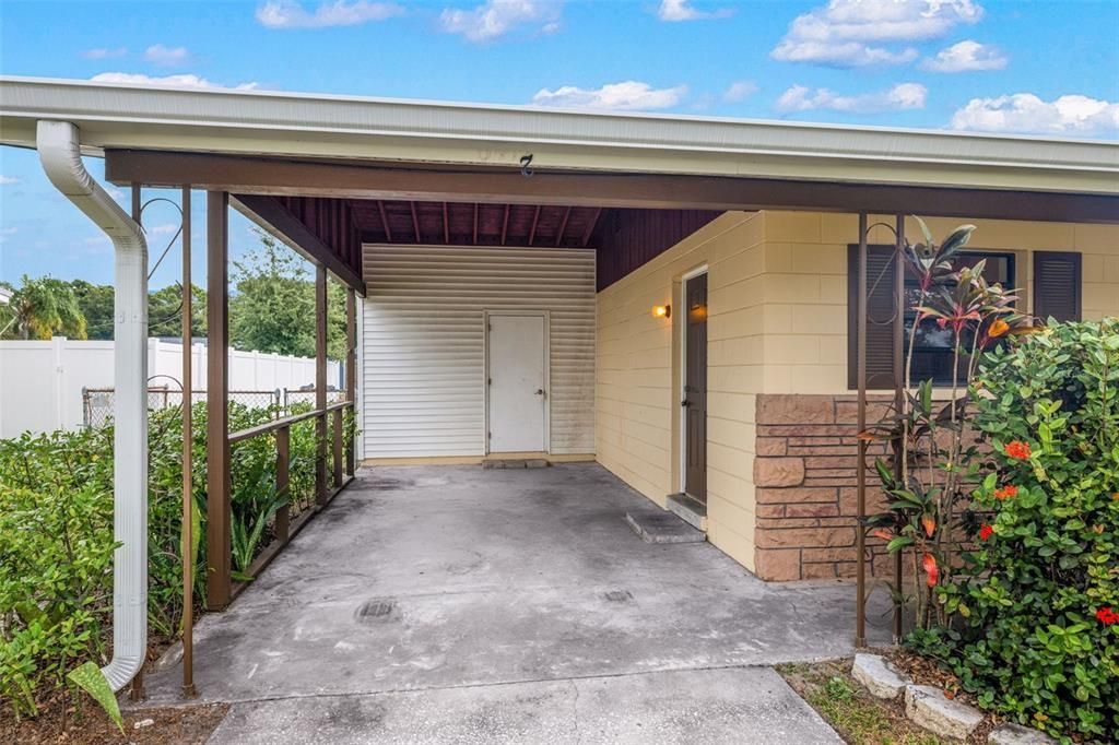 Active With Contract: $299,000 (3 beds, 1 baths, 891 Square Feet)