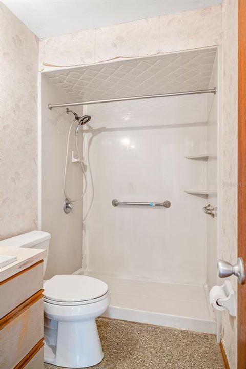 Active With Contract: $299,000 (3 beds, 1 baths, 891 Square Feet)