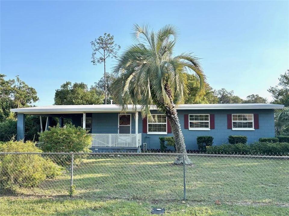 Под контрактом: $239,000 (3 спален, 1 ванн, 831 Квадратных фут)