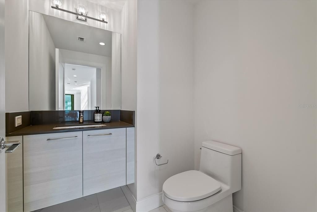 En Venta: $1,750,000 (2 camas, 2 baños, 1765 Pies cuadrados)