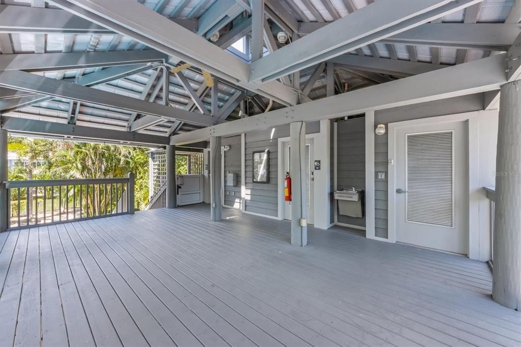 For Sale: $2,799,000 (3 beds, 3 baths, 2352 Square Feet)