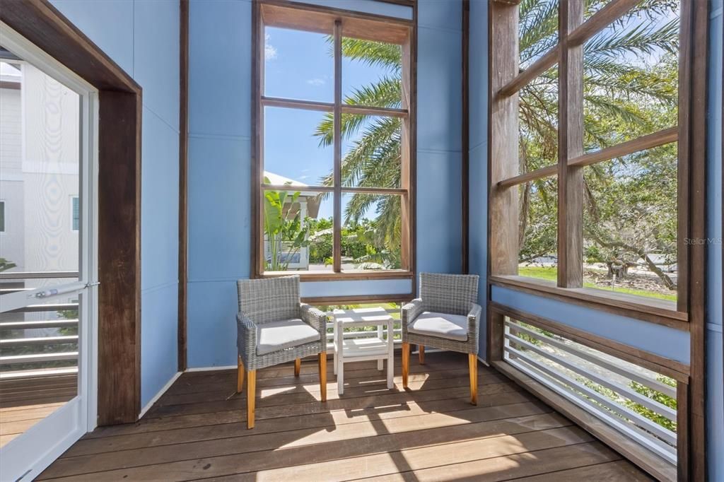 For Sale: $2,799,000 (3 beds, 3 baths, 2352 Square Feet)