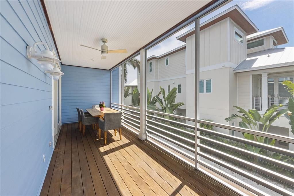 For Sale: $2,799,000 (3 beds, 3 baths, 2352 Square Feet)